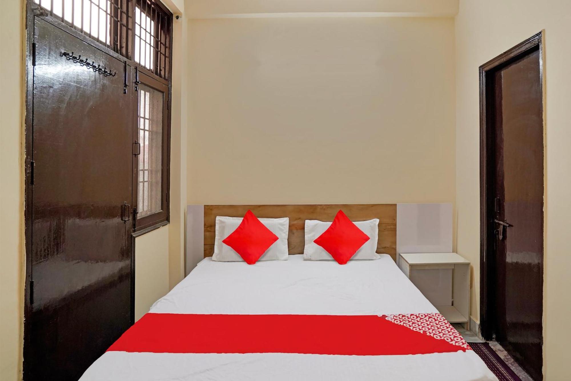 Hotel O 81617 The Pacific Hotel Ghaziabad Εξωτερικό φωτογραφία