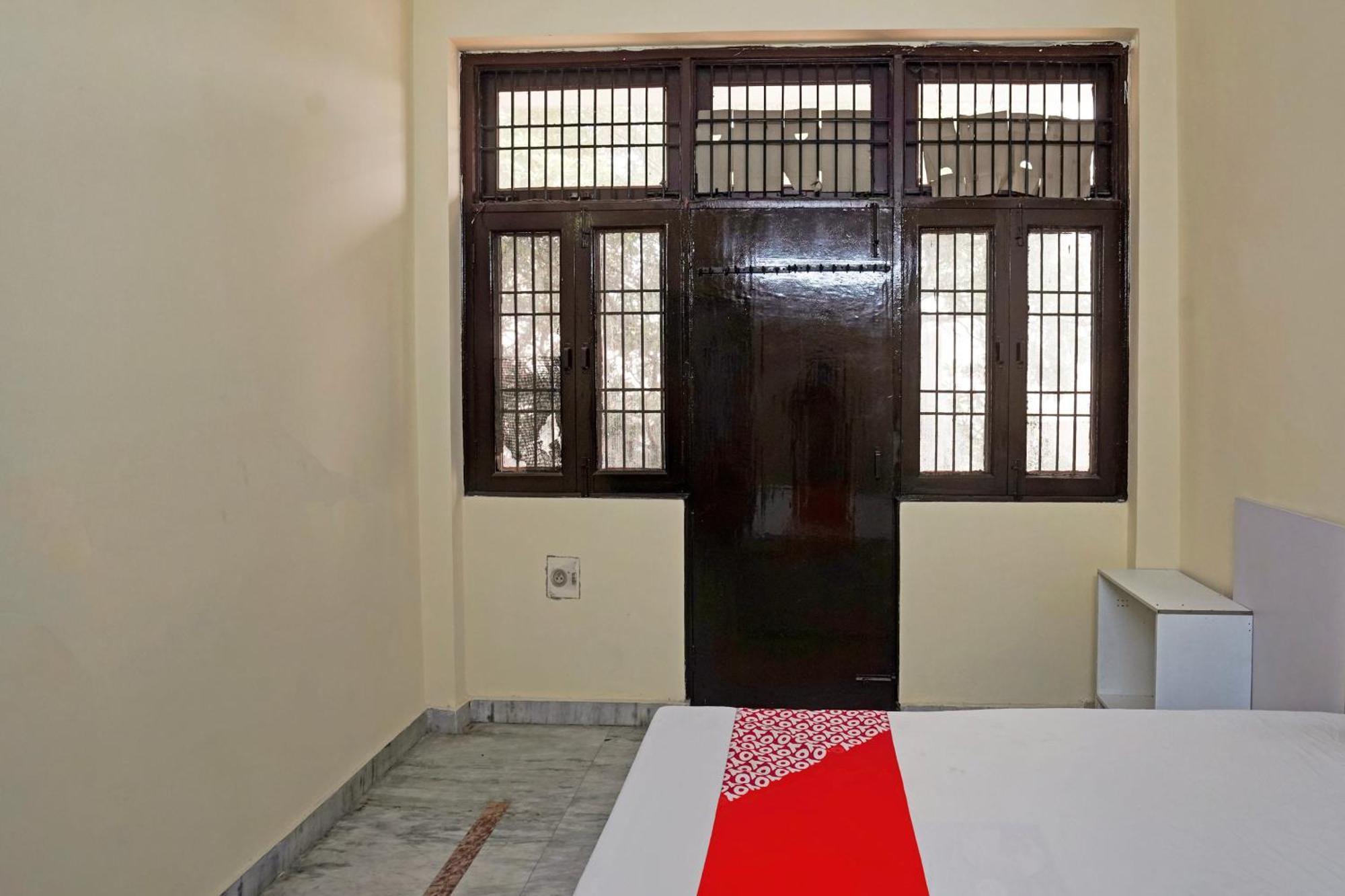 Hotel O 81617 The Pacific Hotel Ghaziabad Εξωτερικό φωτογραφία