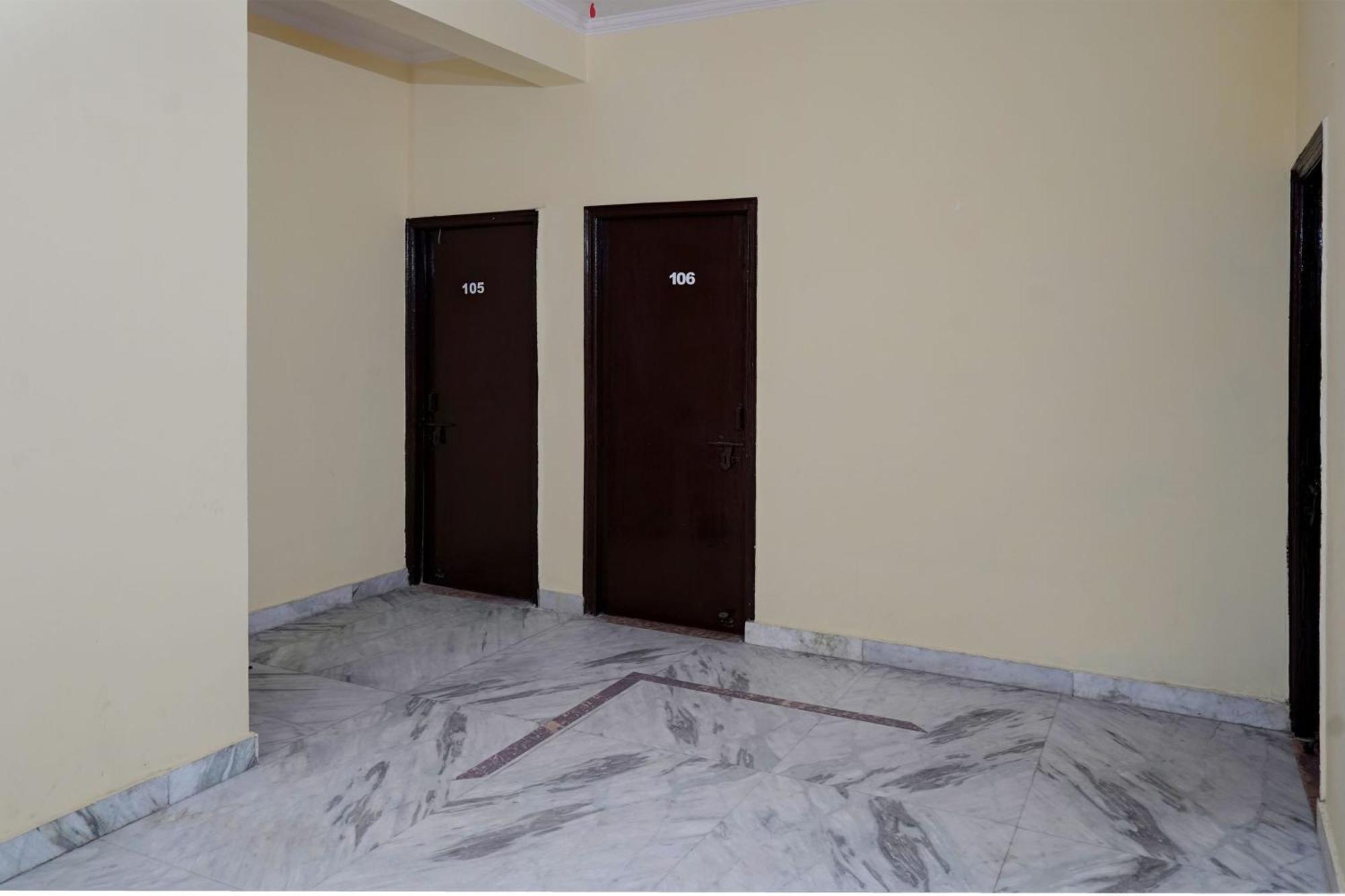 Hotel O 81617 The Pacific Hotel Ghaziabad Εξωτερικό φωτογραφία