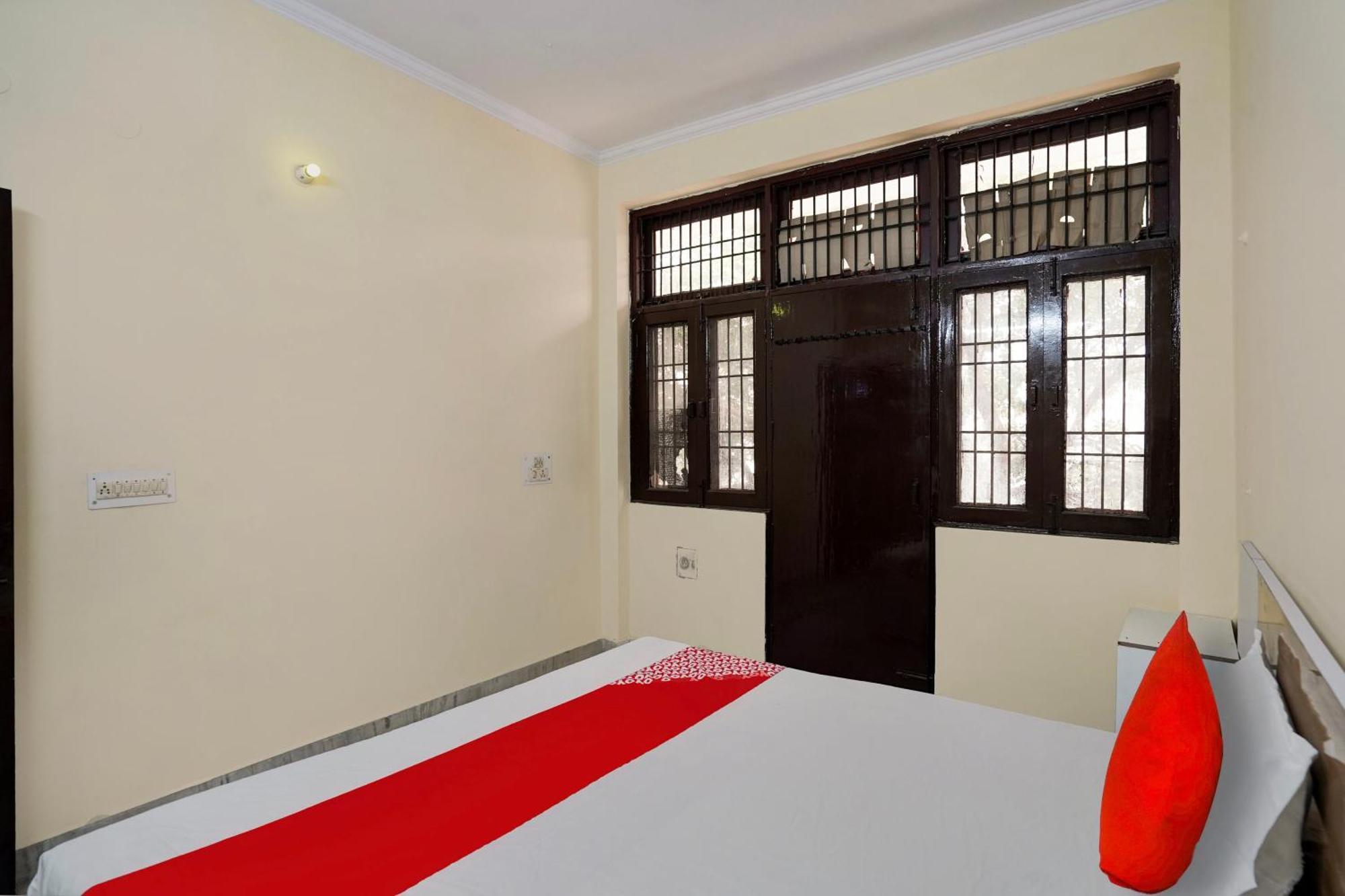 Hotel O 81617 The Pacific Hotel Ghaziabad Εξωτερικό φωτογραφία