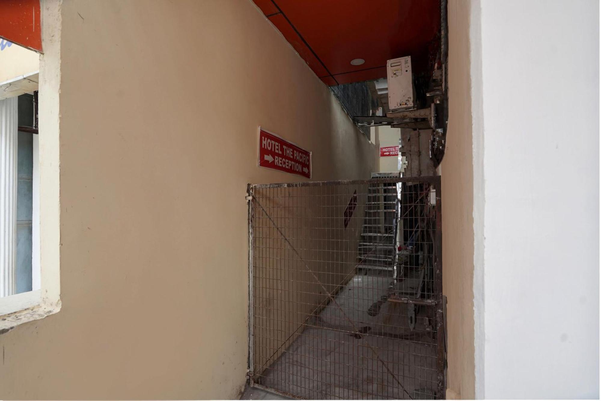 Hotel O 81617 The Pacific Hotel Ghaziabad Εξωτερικό φωτογραφία