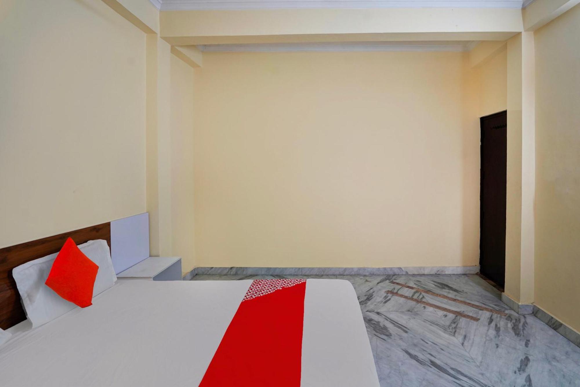 Hotel O 81617 The Pacific Hotel Ghaziabad Εξωτερικό φωτογραφία
