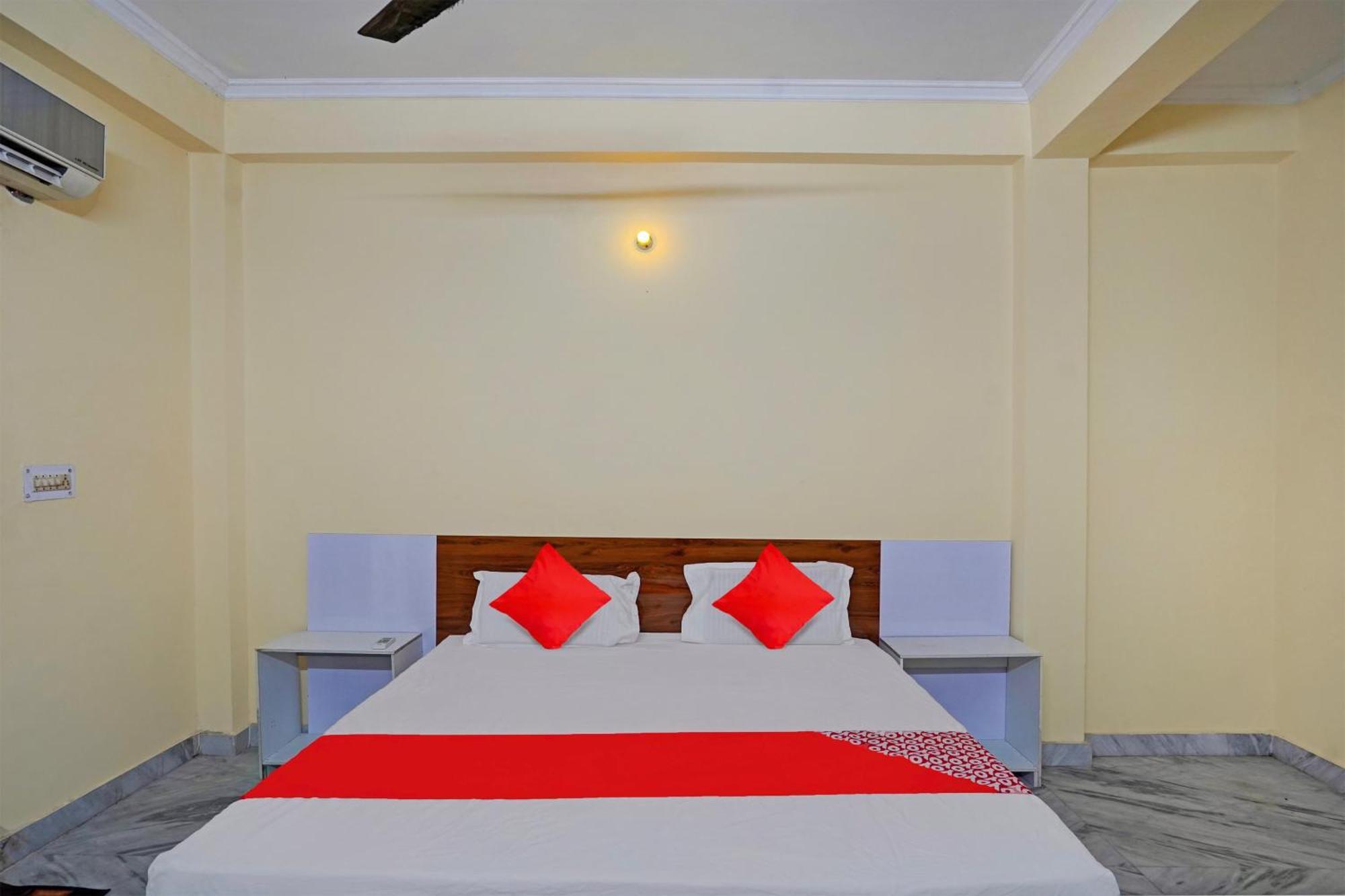 Hotel O 81617 The Pacific Hotel Ghaziabad Εξωτερικό φωτογραφία