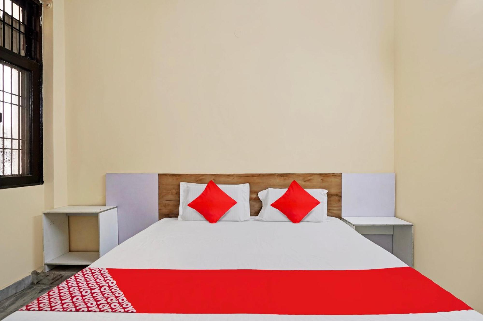 Hotel O 81617 The Pacific Hotel Ghaziabad Εξωτερικό φωτογραφία