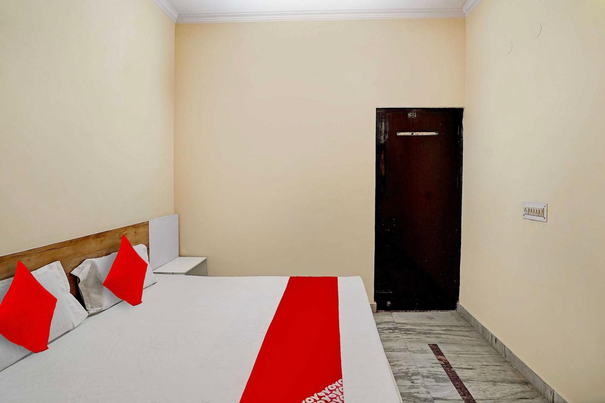 Hotel O 81617 The Pacific Hotel Ghaziabad Εξωτερικό φωτογραφία