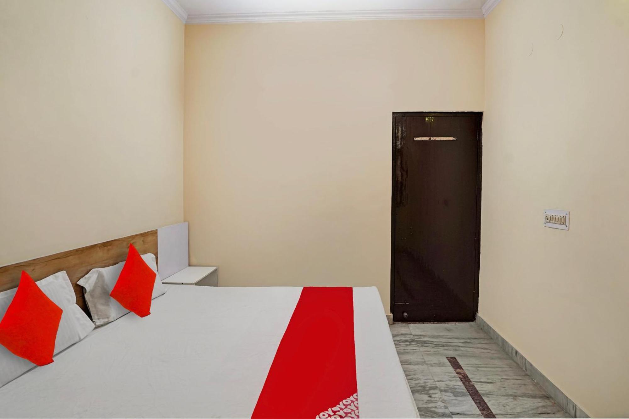 Hotel O 81617 The Pacific Hotel Ghaziabad Εξωτερικό φωτογραφία