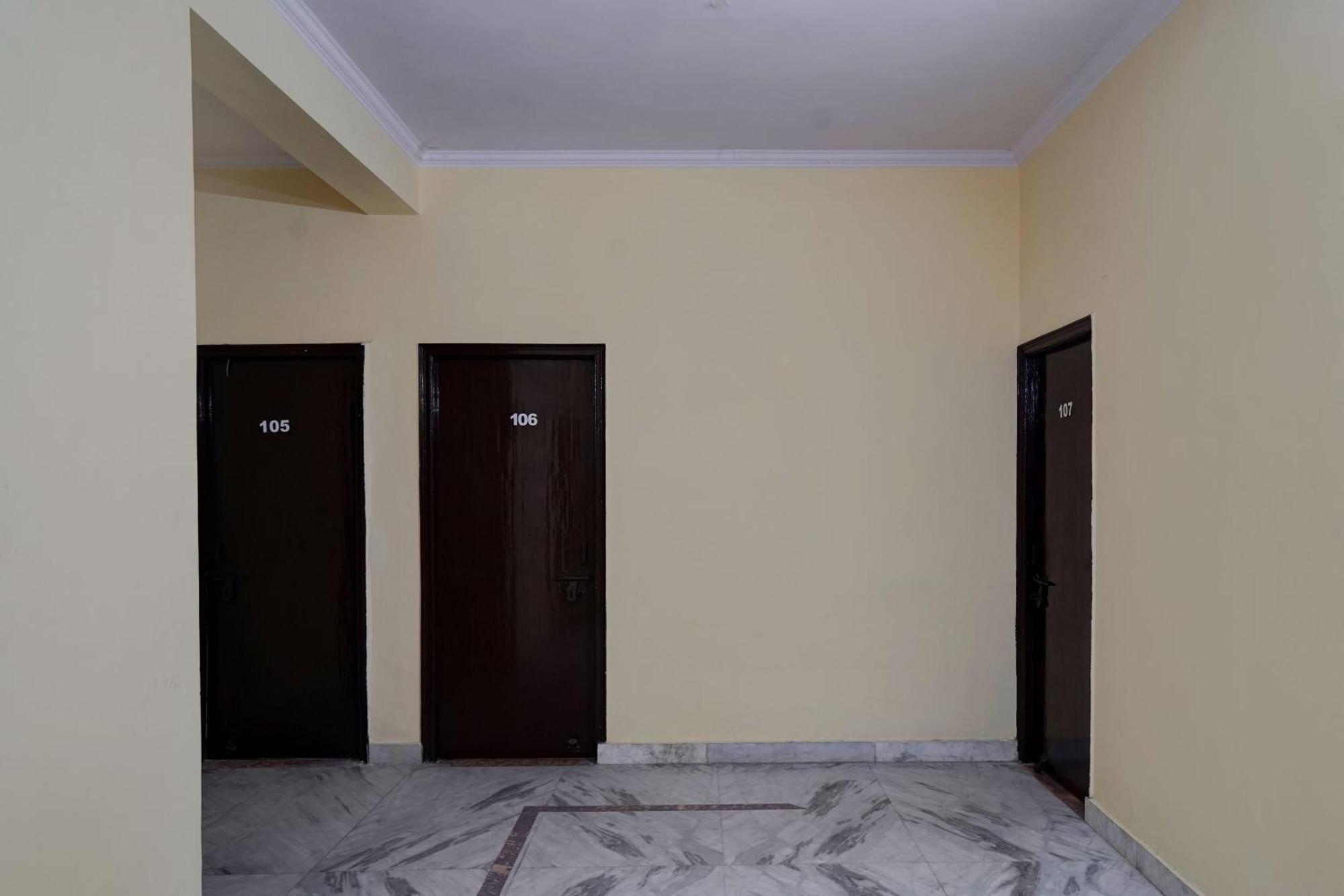 Hotel O 81617 The Pacific Hotel Ghaziabad Εξωτερικό φωτογραφία